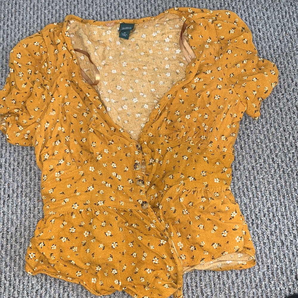Wild fable buttoned top!